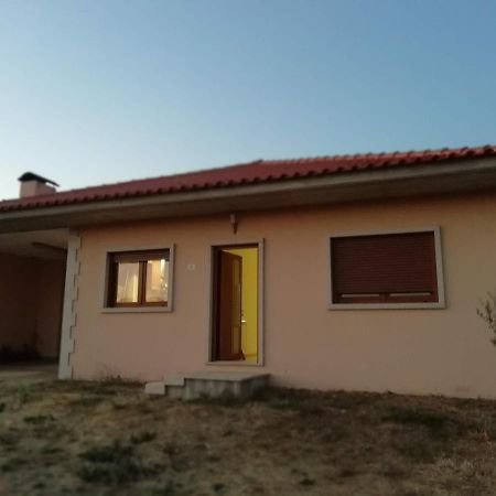 Casa Da Fonte Em Prada, Vinhais Bagian luar foto