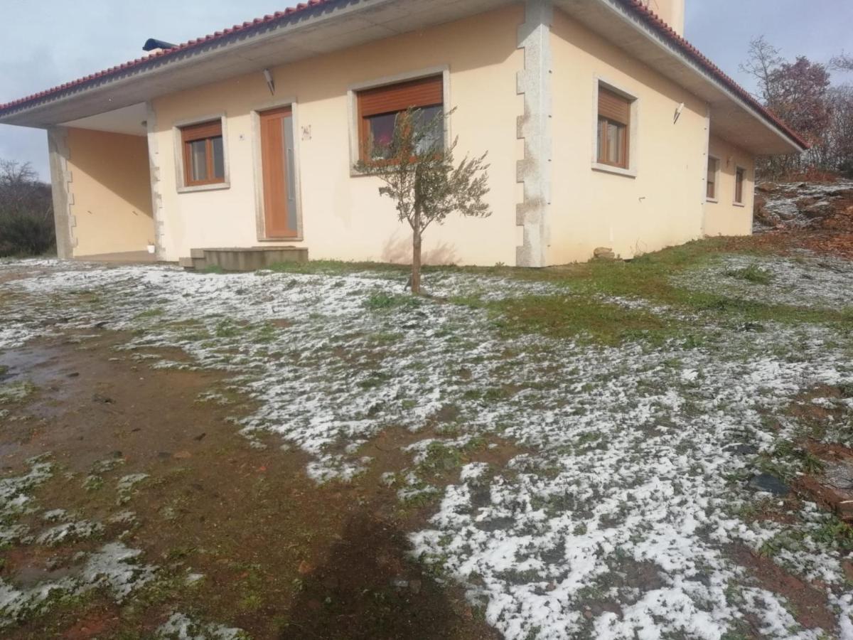 Casa Da Fonte Em Prada, Vinhais Bagian luar foto